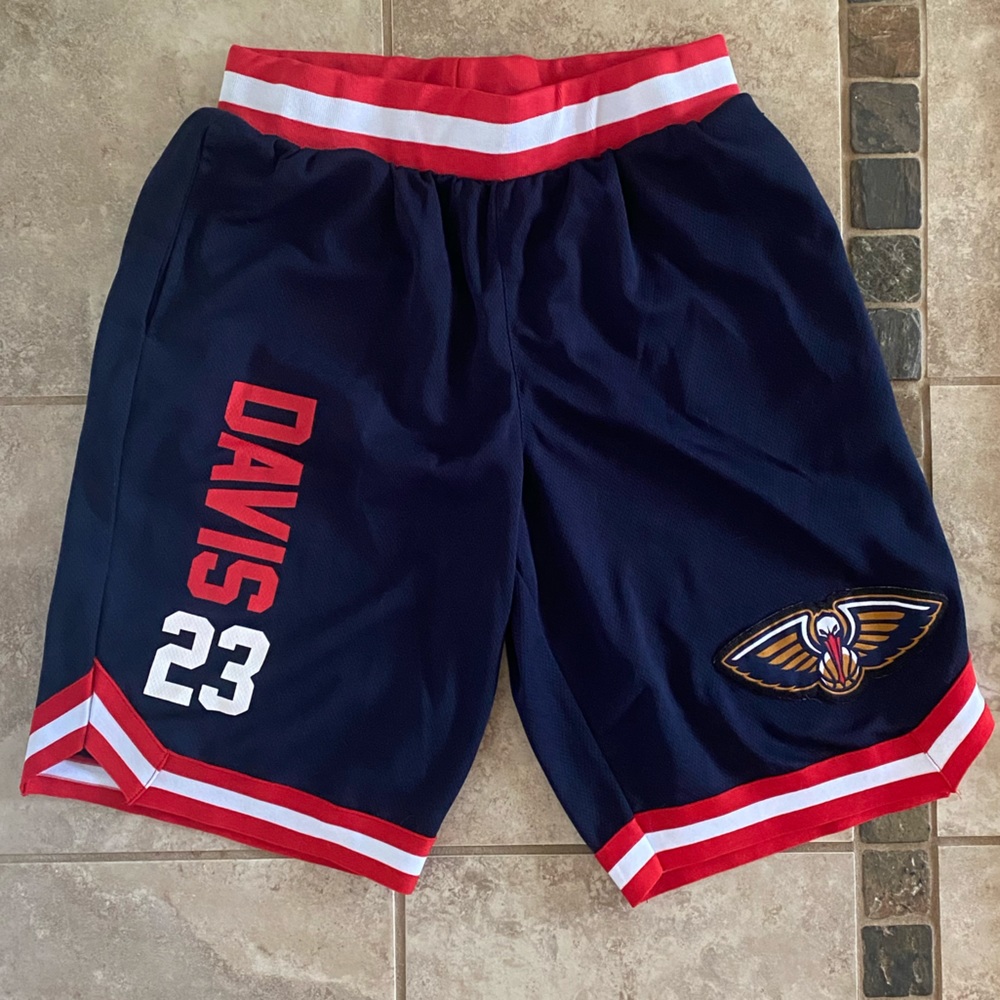 NBA: NEW ORLEANS PELICANS ANTHONY DAVIS SHORTS.